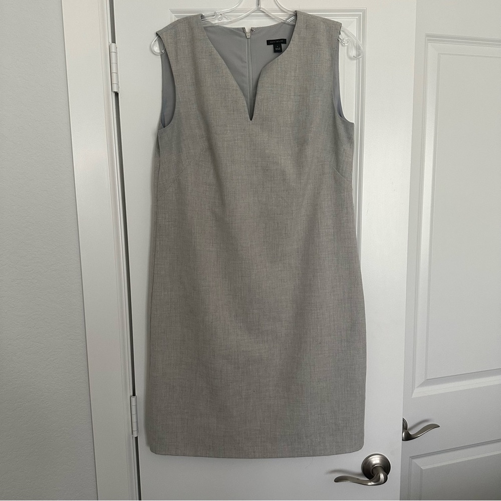 Ann Taylor sleeveless shift dress